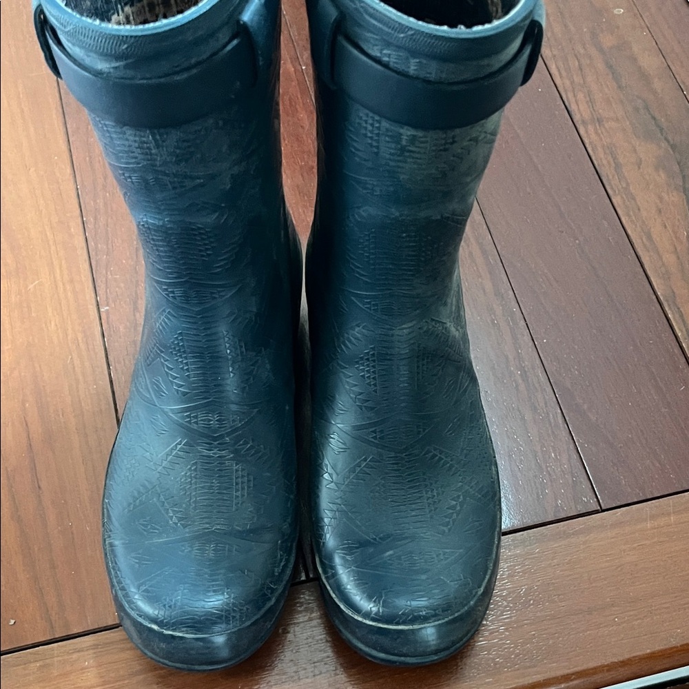 Pendleton Black Patterned Rain Boots - image 5